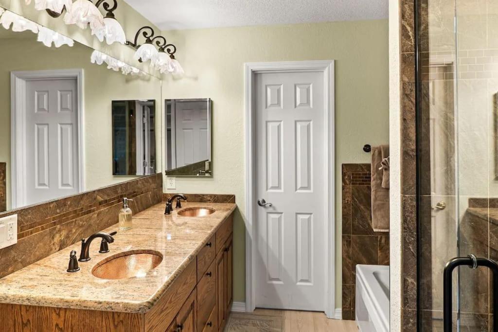 Spacious W Sedona 4 Bedroom Contemporary House! Exterior foto
