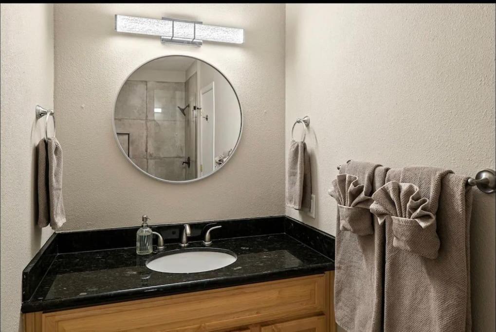 Spacious W Sedona 4 Bedroom Contemporary House! Exterior foto